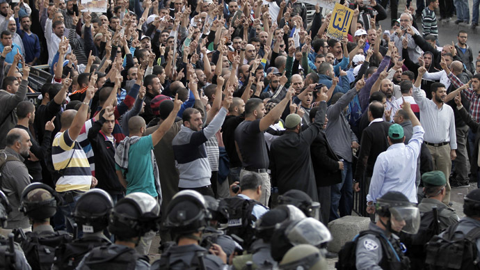 Clashes erupt at holy site in Jerusalem - V?DEO